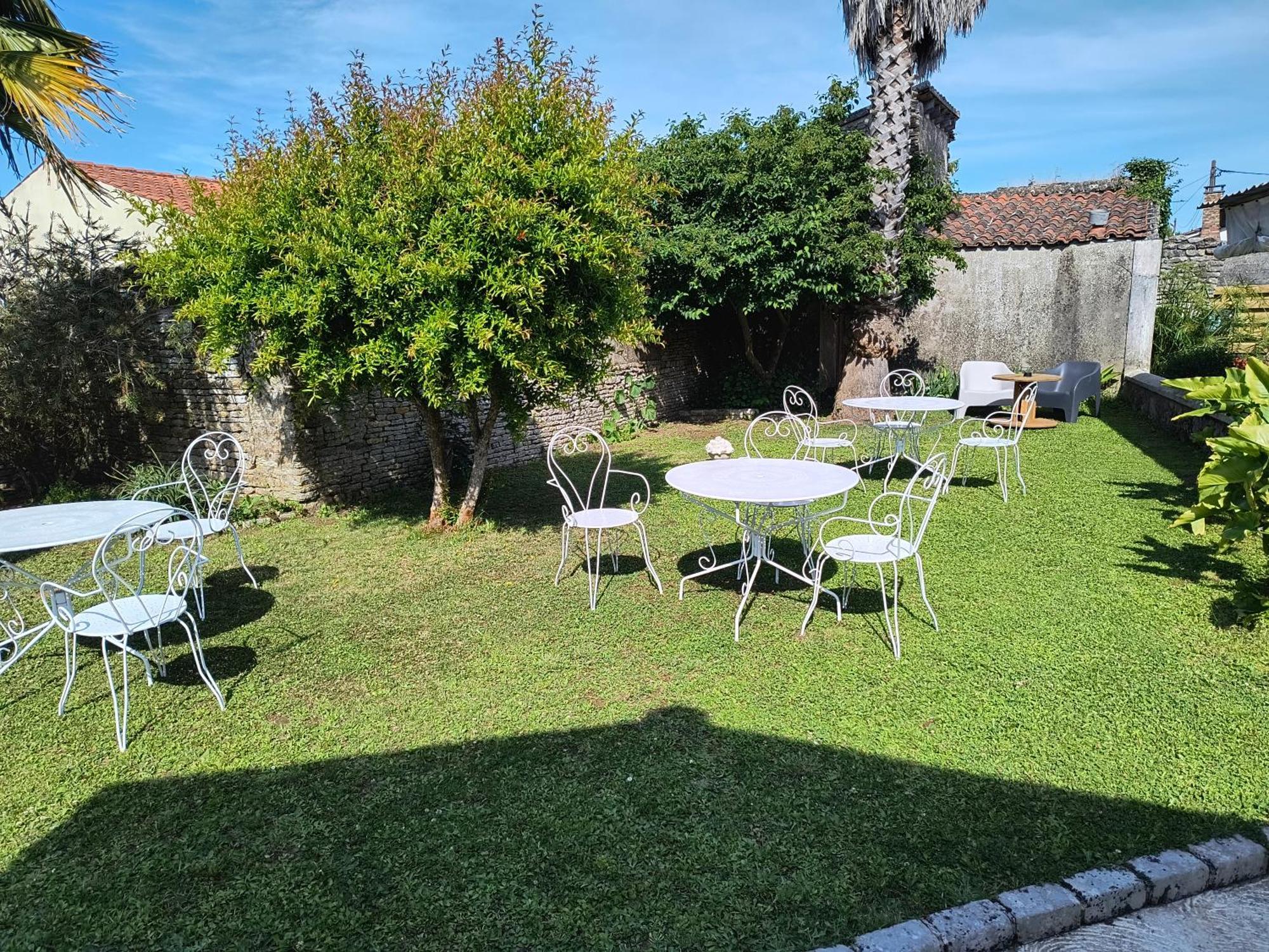 La Marie Galante Appart'Hotel Saint-Georges-d'Oleron Buitenkant foto